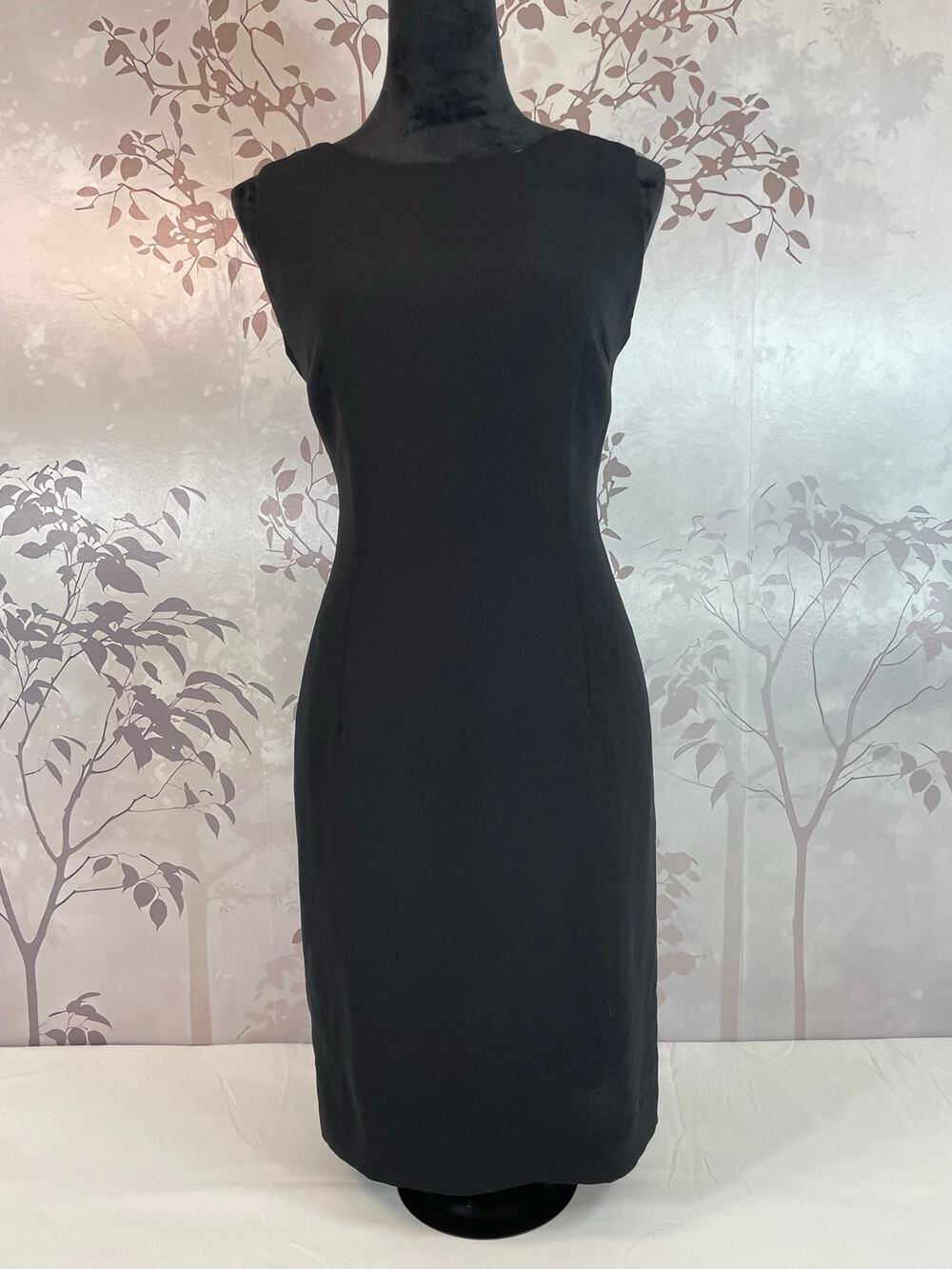 Maggy London Vintage Tie Back Cutout Sheath LBD Cocktail Party 6